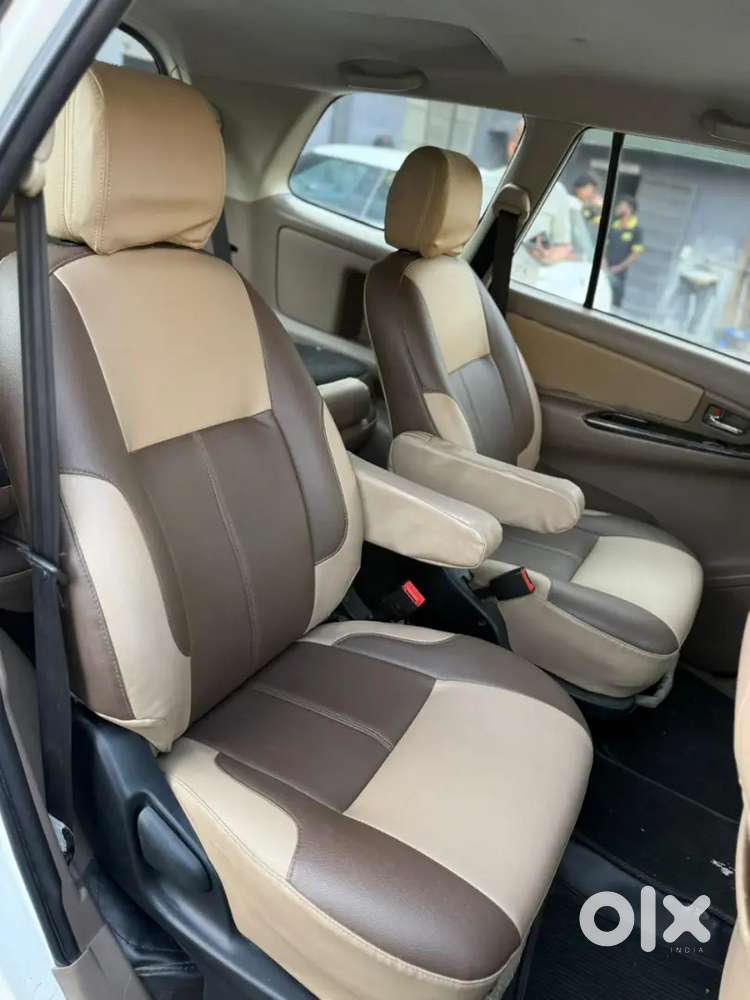 Toyota Innova 2.5 V 2015
