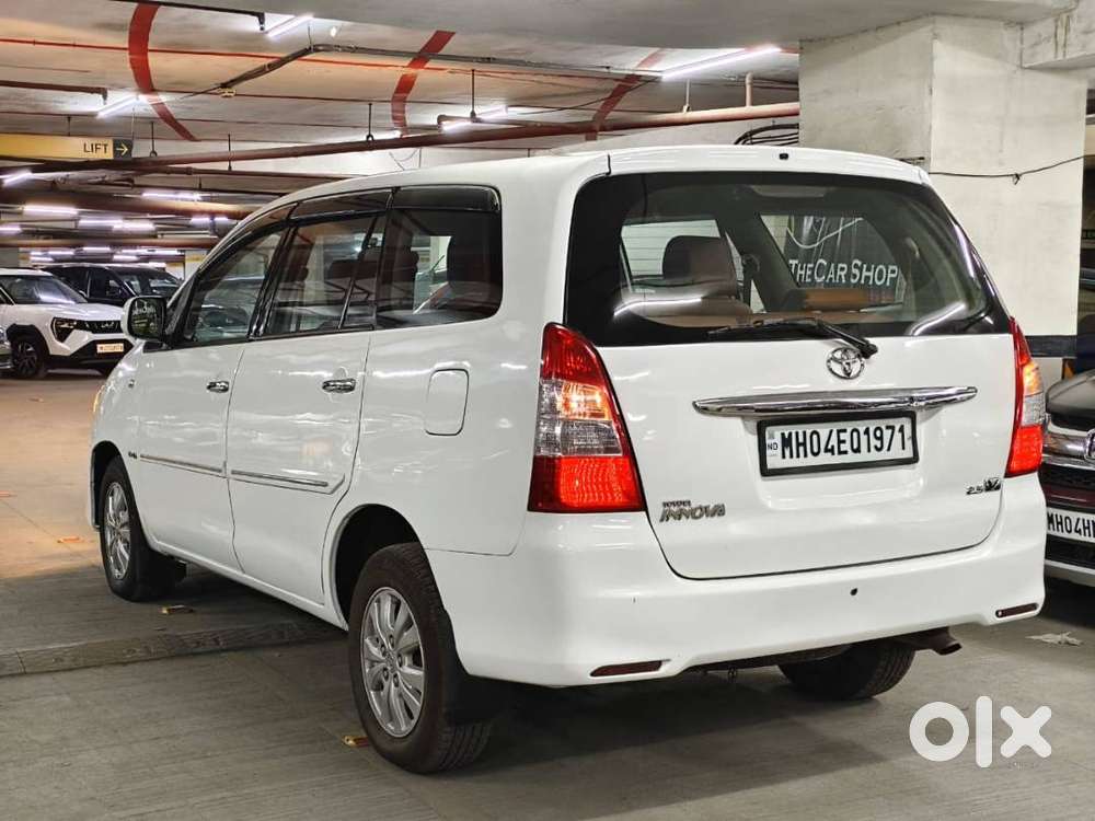 Innova 2.5 V 8str  Model 2010