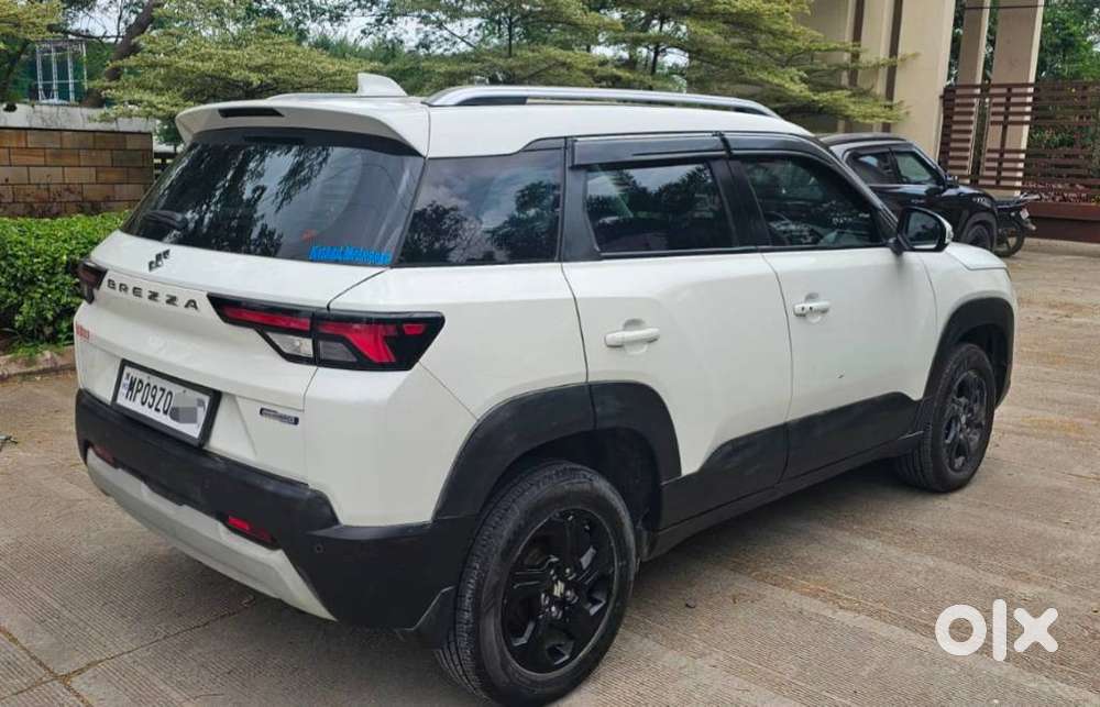 Maruti Suzuki Brezza 1.5 Zxi Smart Hybrid, 2023, Petrol