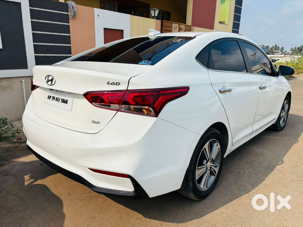 Hyundai Fluidic Verna