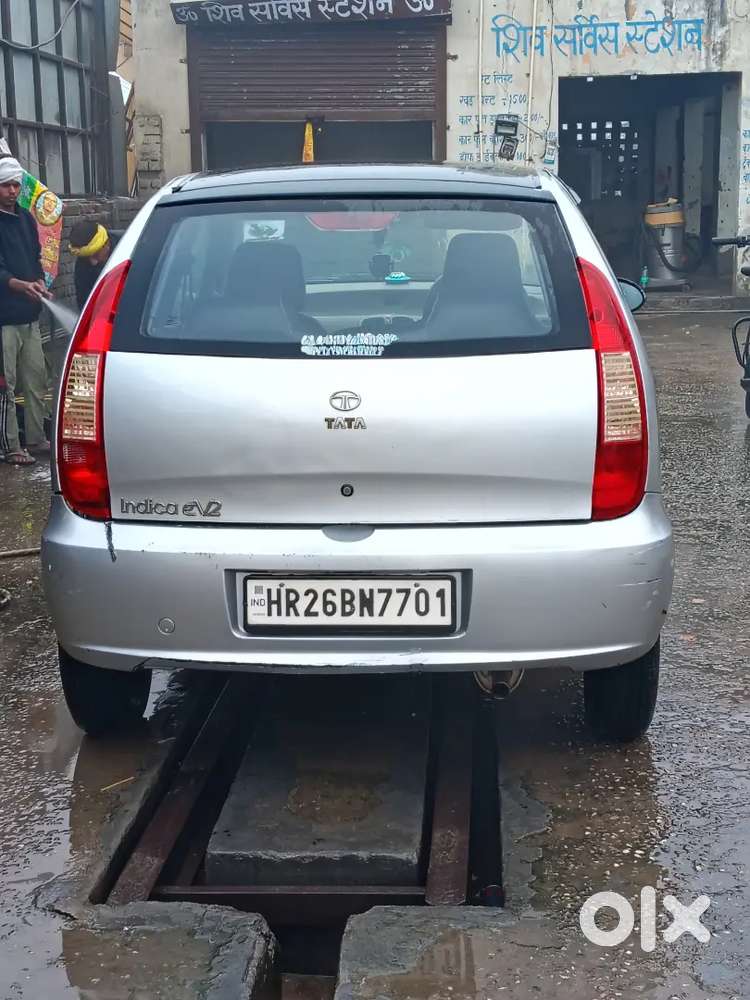 Sab Kuch Ok Condision Hai 4 Tyre Alloywheel Or New Hai