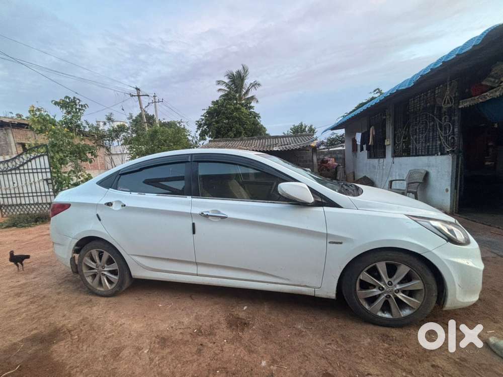 Hyundai Verna 2012 Diesel 102450 Km Driven