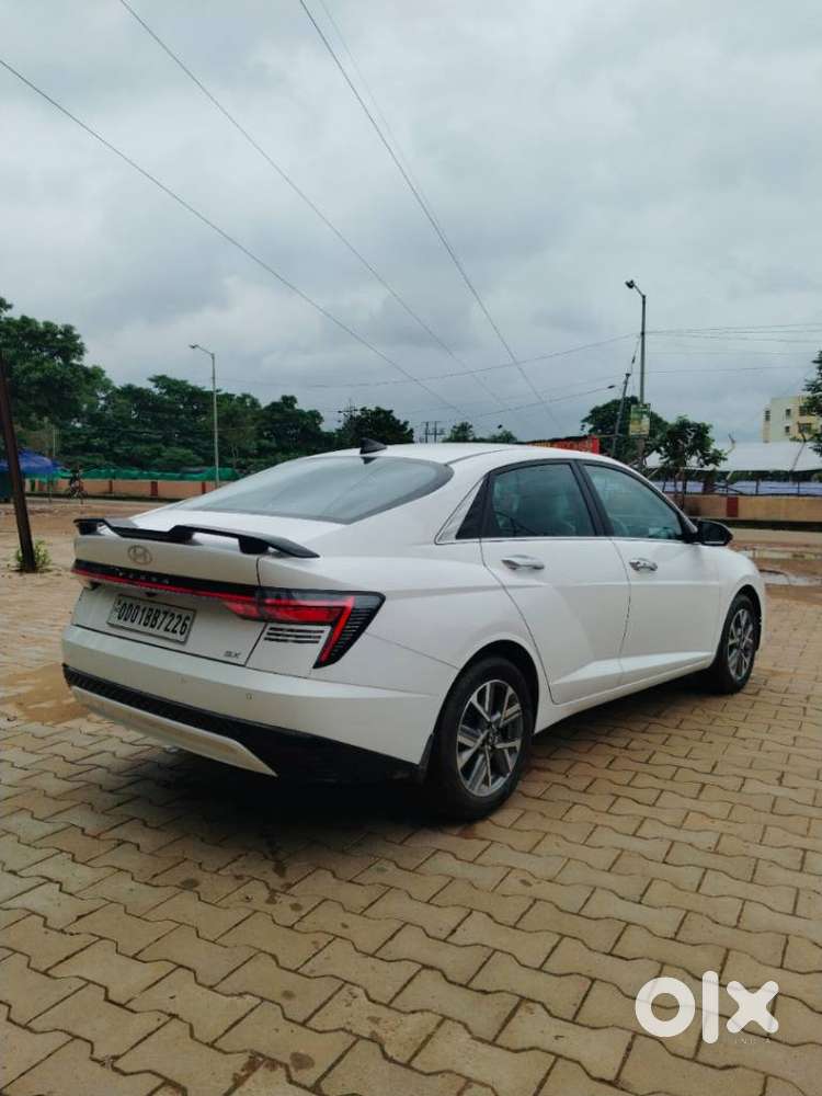 Hyundai Verna 1.5 Mpi Mt Sx (o), 2025, Petrol
