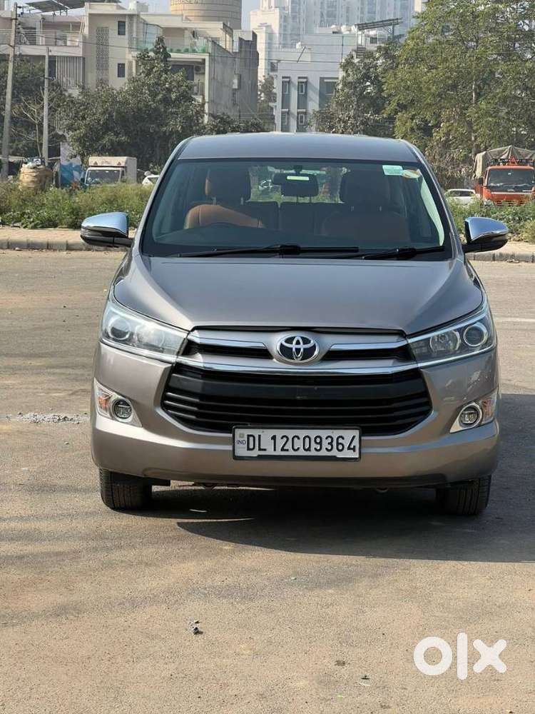 Toyota Innova Crysta 2.4 V, 2019