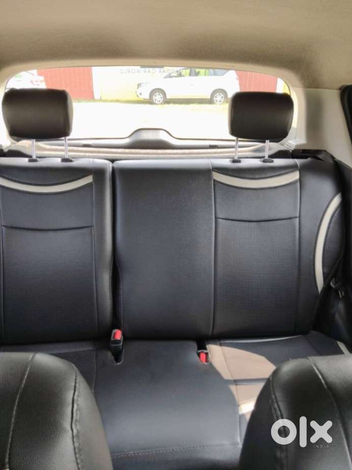 Maruti Suzuki Swift Vxi Abs Bsiv, 2017, Petrol