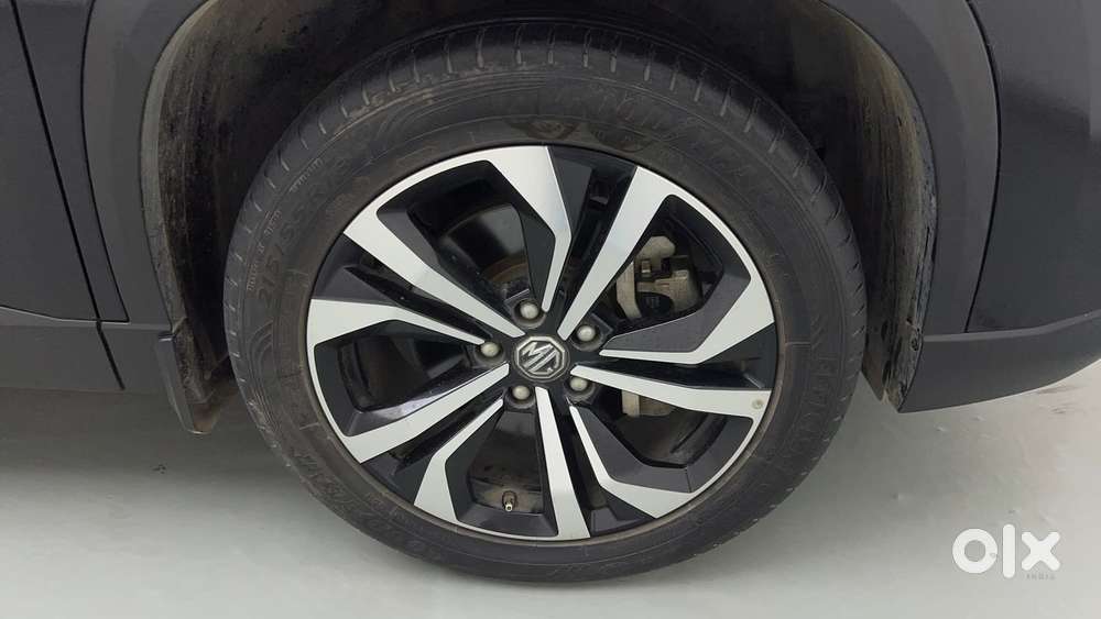 Mg Hector Plus Savvy Pro 1.5 Turbo Petrol Cvt 6 Str, 2023, Petrol