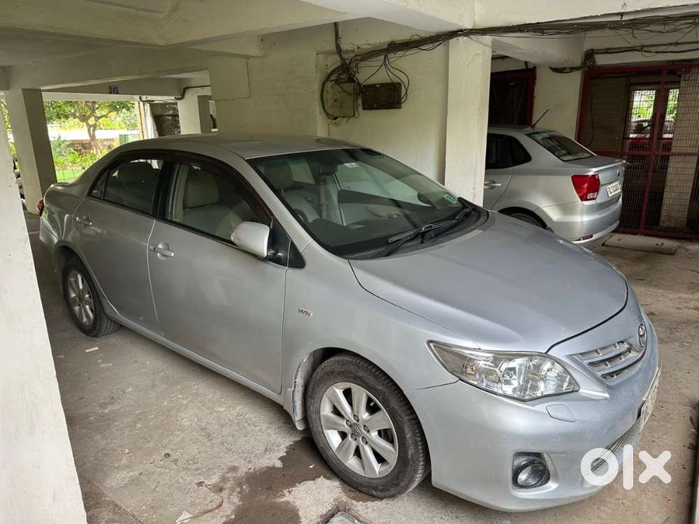 Toyota Corolla Altis 2012