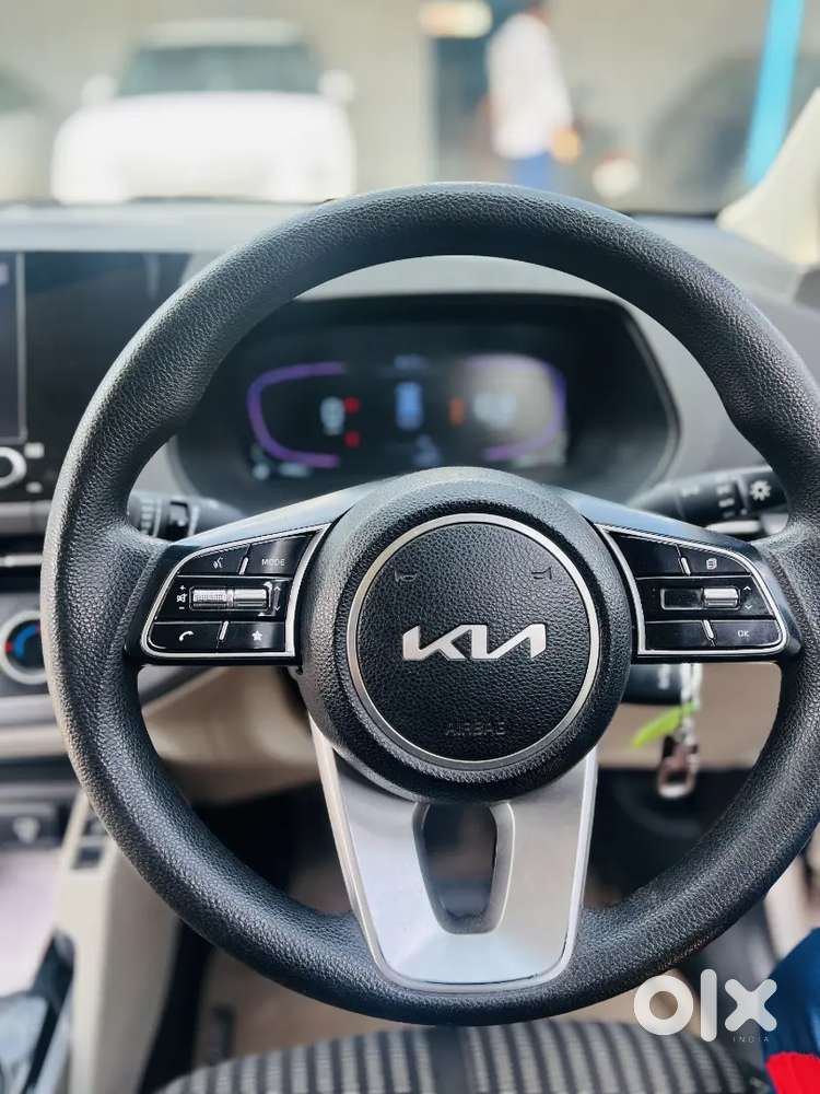 Kia Carens 2024 Petrol Good Condition