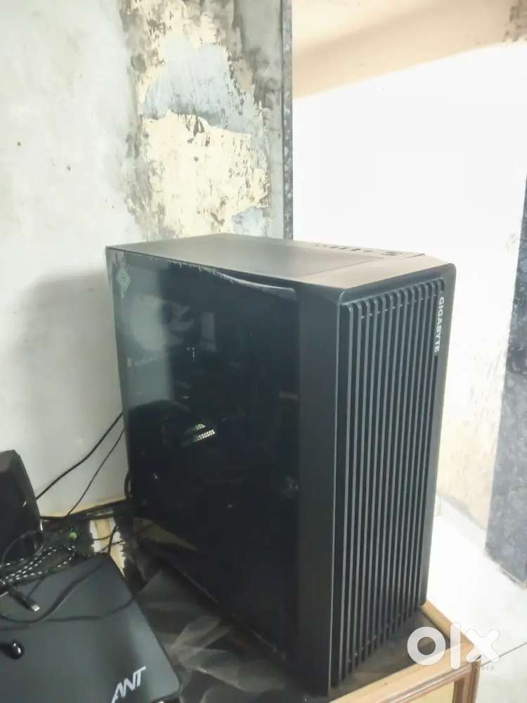 GAMING COMPUTER(3 months old)
