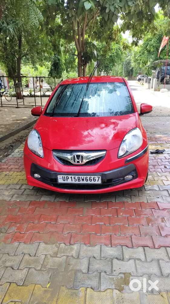 Honda Brio Petrol Mt 2015