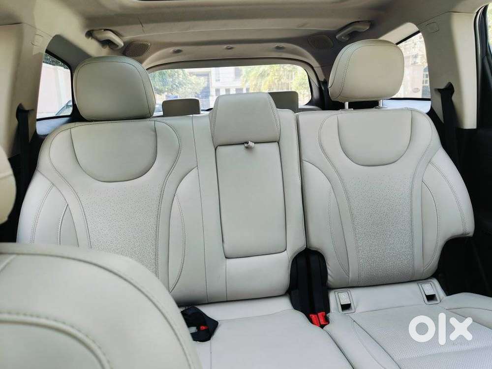 Mahindra Xuv700 2.2 Ax 7 Diesel At Luxury Pack Str, 2024, Diesel