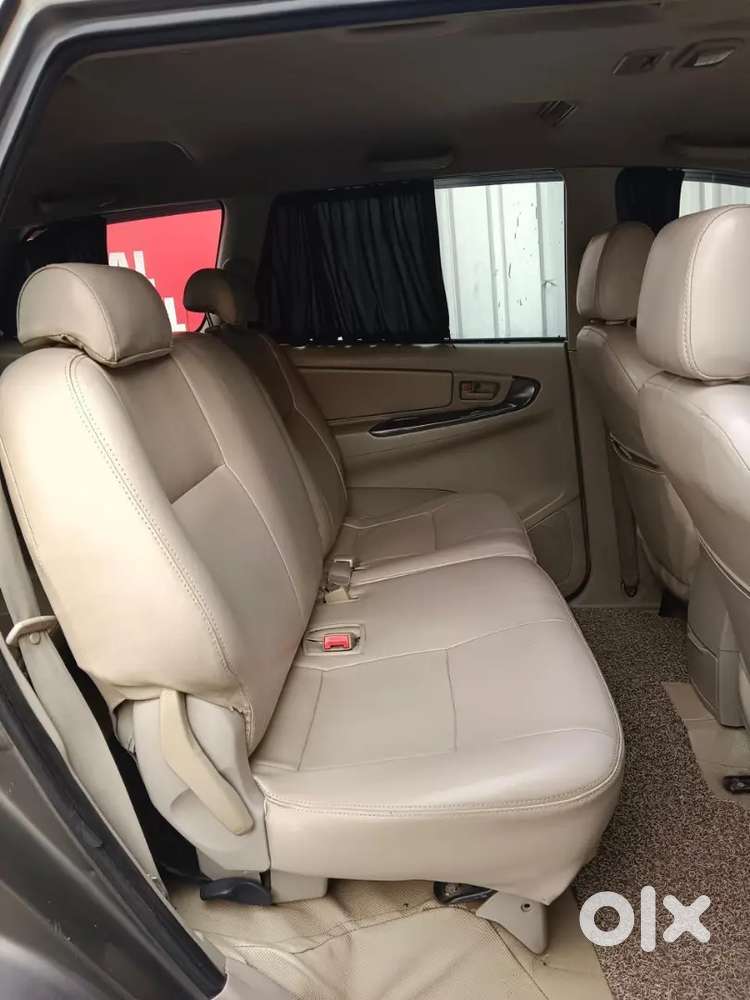 Toyota Innova G3 2011