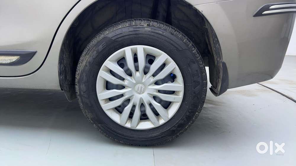 Maruti Suzuki Dzire 1.2 Vxi Amt, 2019, Petrol