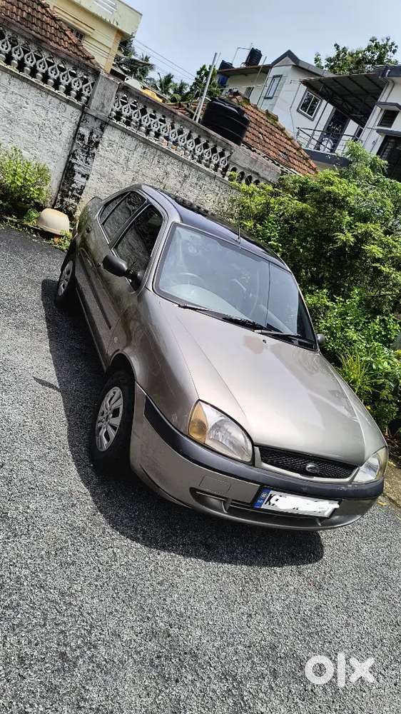 Ford Ikon Rocam 2004 Petrol