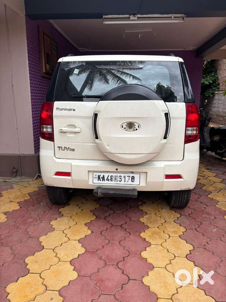 Mahindra Tuv 300 2017