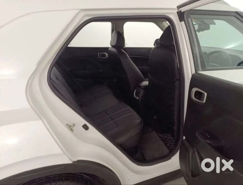 Hyundai Venue Knight Edition 2019 With Sun Roof
