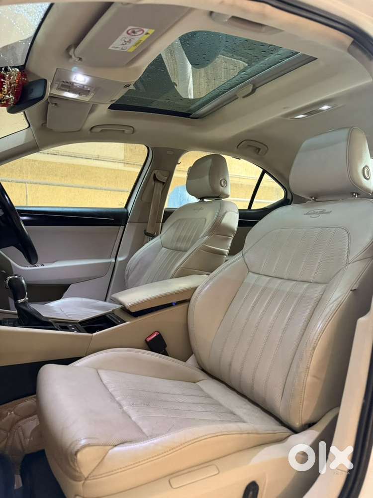 Skoda Superb 2.0 Tsi At L&k, 2019, Petrol