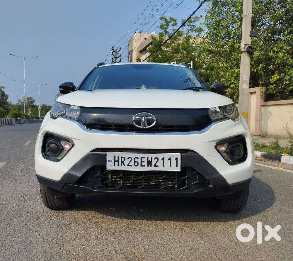Tata Nexon 1.2 Revotron Xma Amt (s), 2022, Petrol