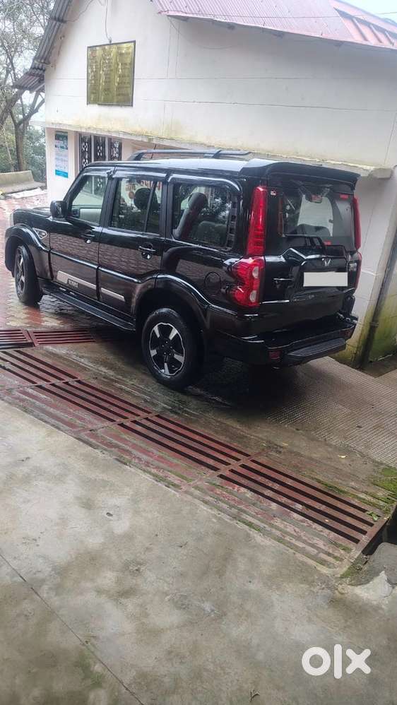 Mahindra Scorpio Classic 2025 Diesel Manual