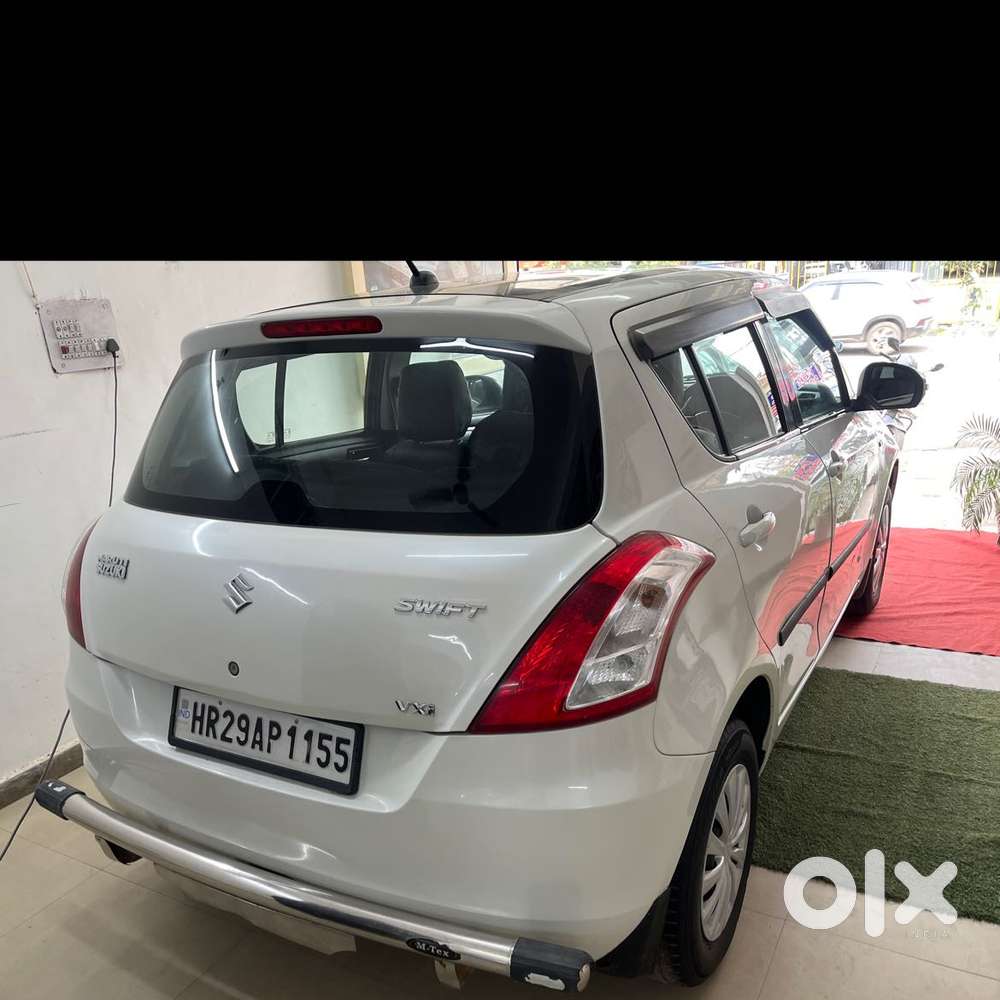 Maruti Suzuki Swift Vxi Optional, 2017, Petrol