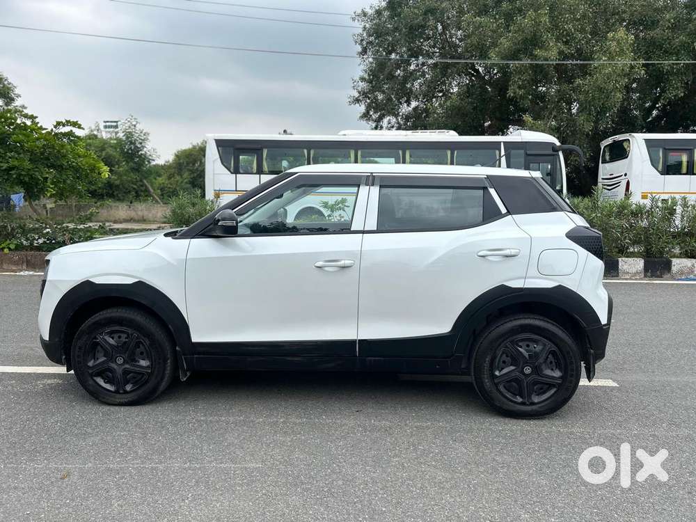 Mahindra Xuv 3xo, 2025, Petrol