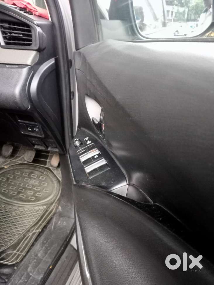 Toyota Innova Crysta 2.4 G Mt 8s, 2019, Diesel