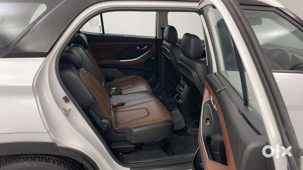 Hyundai Alcazar Platinum, 2022, Petrol