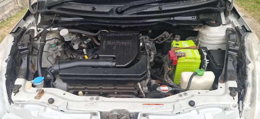 Maruti Suzuki Swift Vxi 2012 Model Single Owner