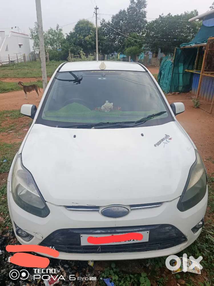 Ford Figo Petrol Titanium 2010