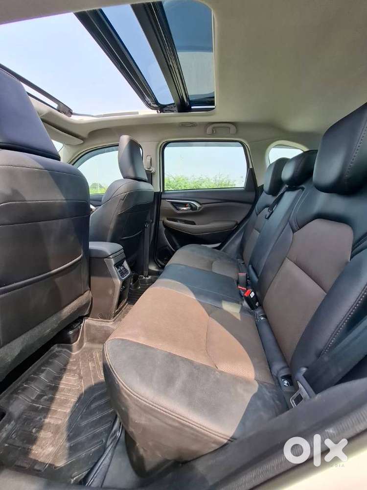 Toyota Urban Cruiser Hyryder 1.5 V Hybrid, 2025, Petrol