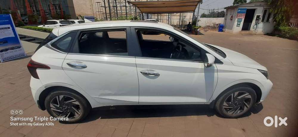Hyundai I20 Asta (o) 1.2 Mt, 2022, Petrol