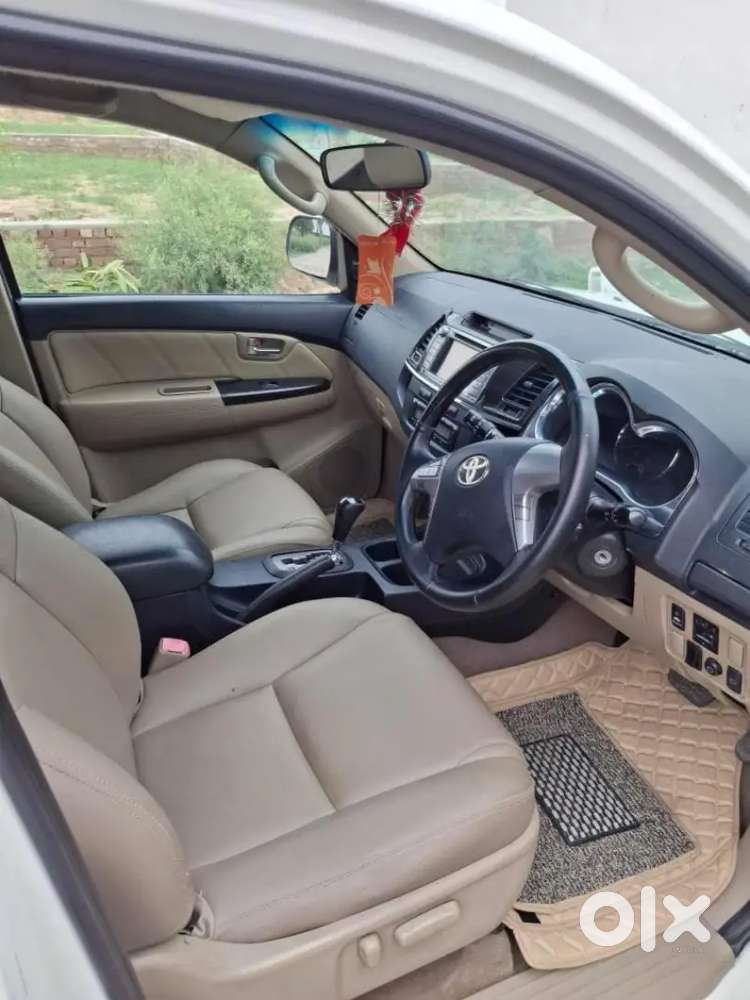 Toyota Fortuner 2015