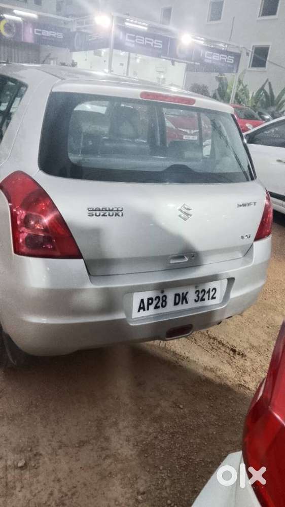 Maruti Suzuki Swift Vxi Bsiv, 2011, Petrol