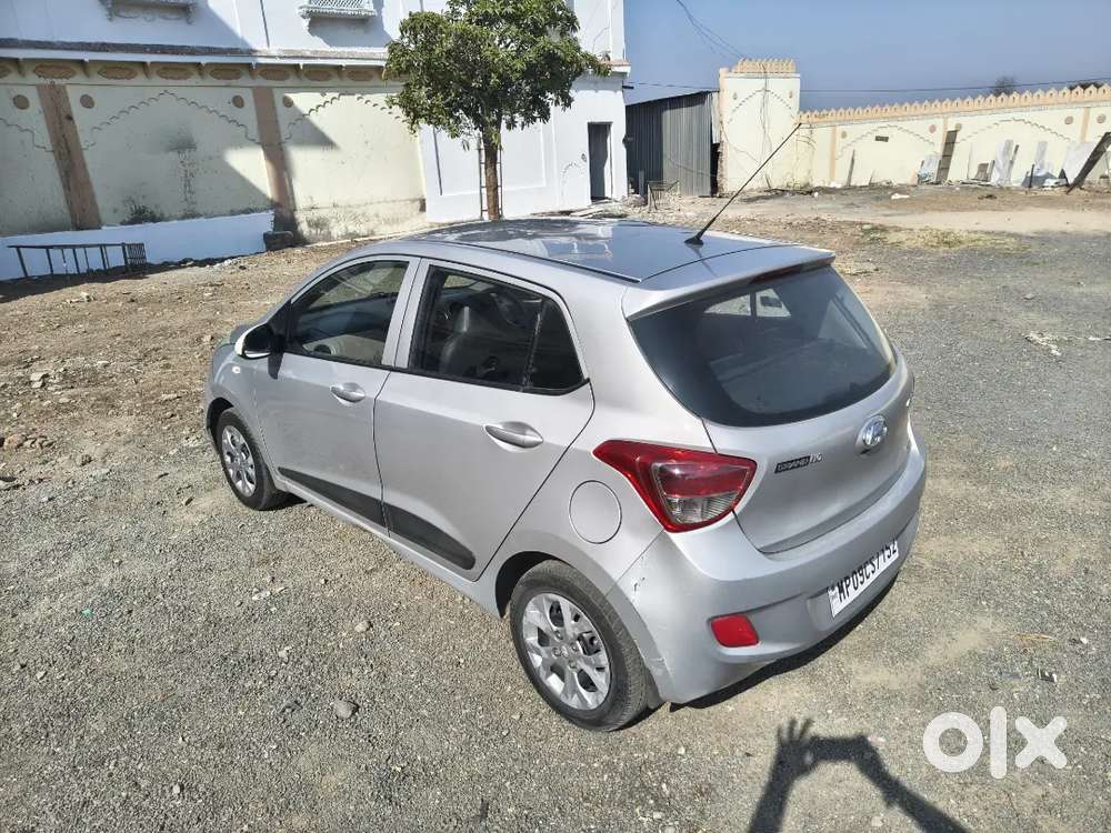 Hyundai Grand I10 Prime 2016 Cng & Hybrids 12km Driven