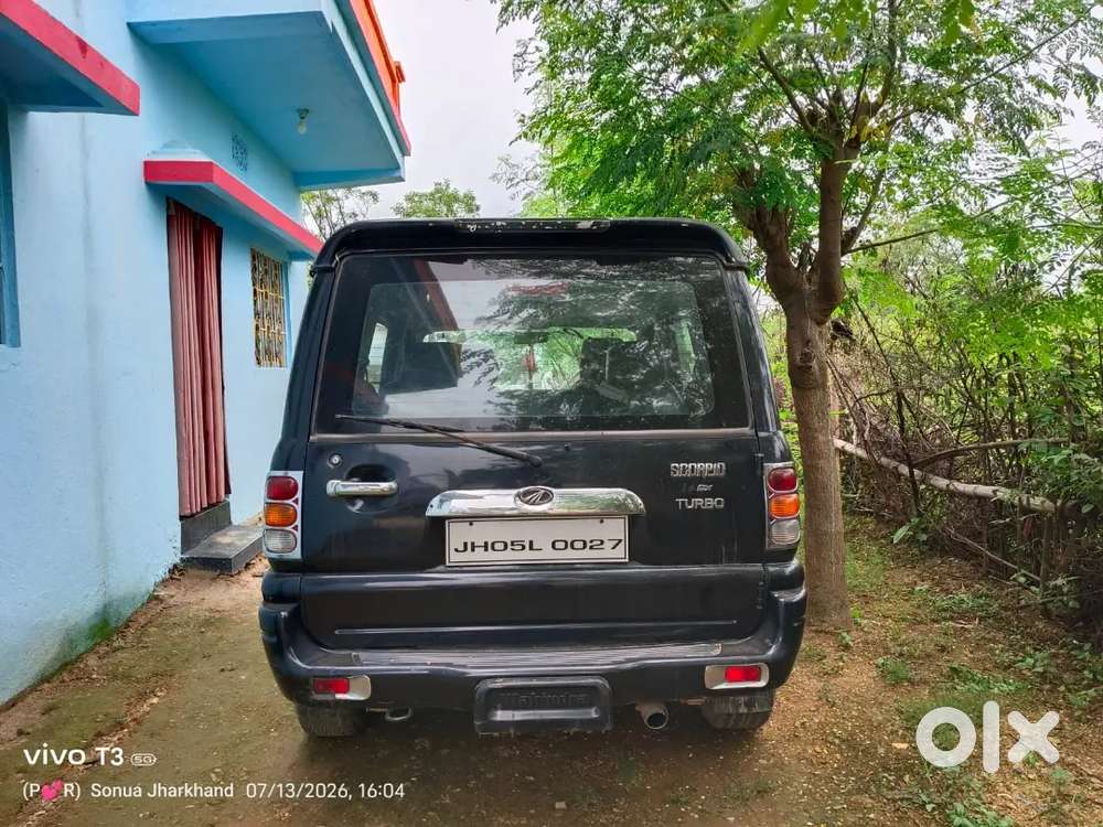 Mahindra Scorpio  2005