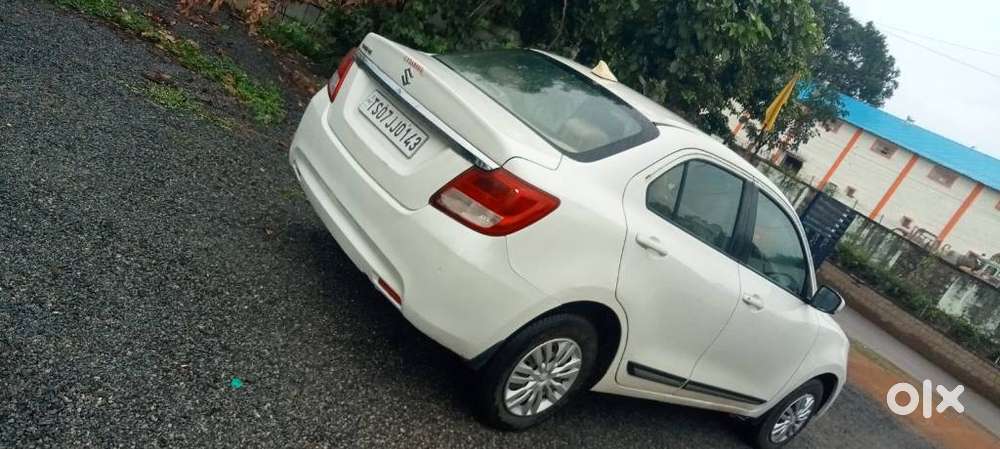 Maruti Suzuki Dzire 1.2 Vxi, 2022, Petrol