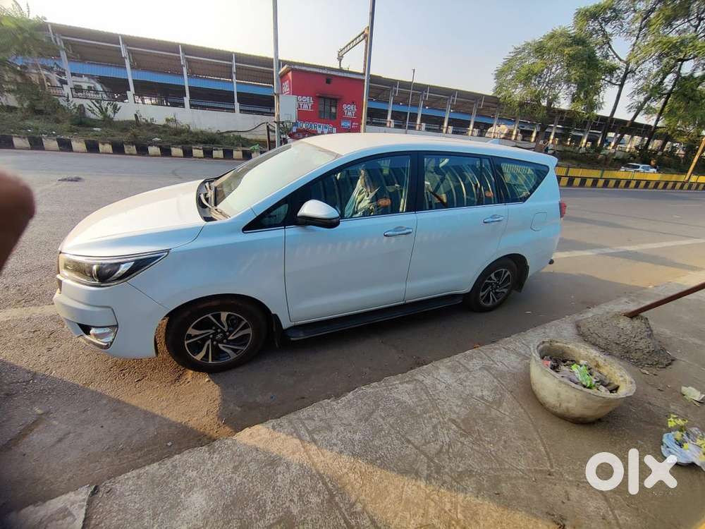 Toyota Innova Crysta 2024