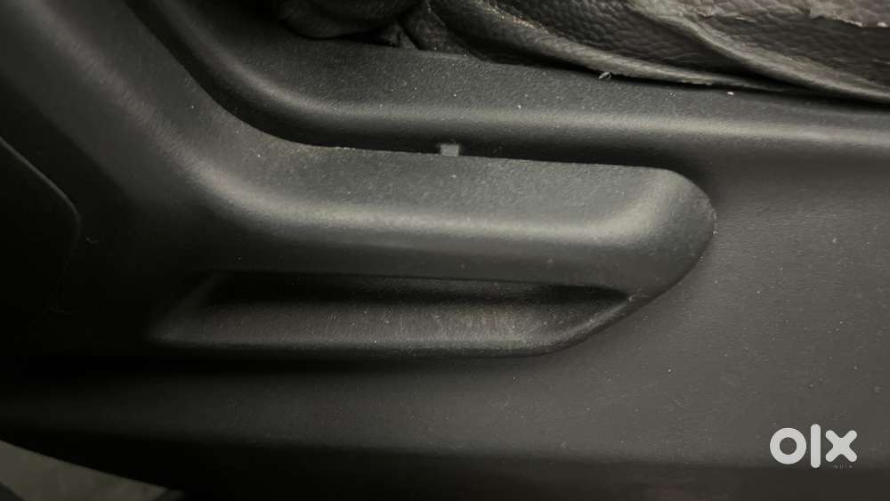 Tata Tiago Xe, 2020, Petrol
