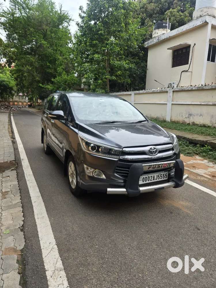 Toyota Innova Crysta Vx  8 Seater  Vip No. 5555