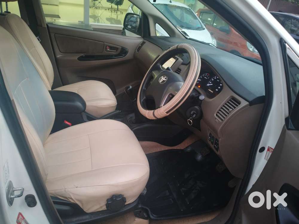 Toyota Innova 2004-2011 2.5 G4 Diesel 8-seater, 2016, Diesel