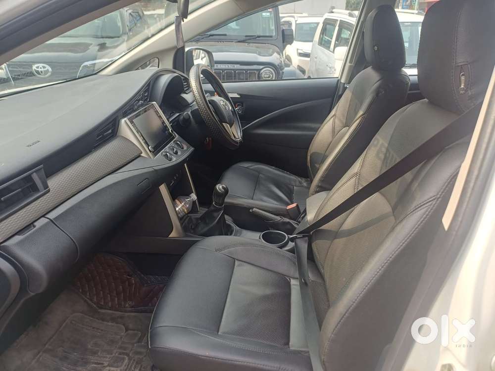 Toyota Innova Crysta 2.4 G Mt, 2024, Diesel