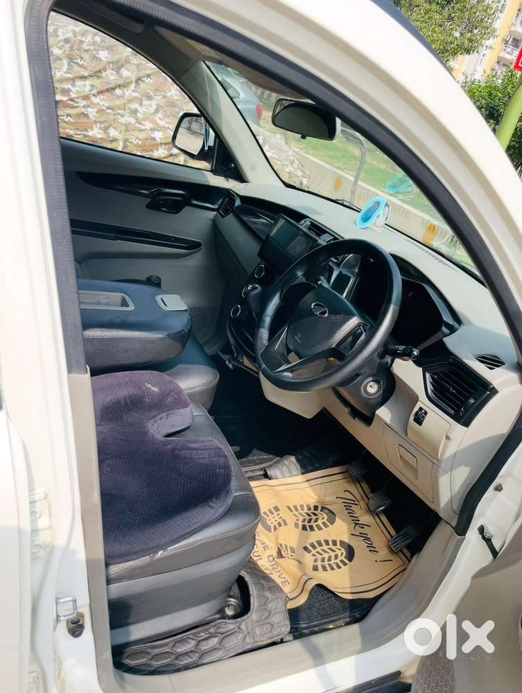 Mahindra Kuv100 K4+, 6 Seater (2017nov) Petrol