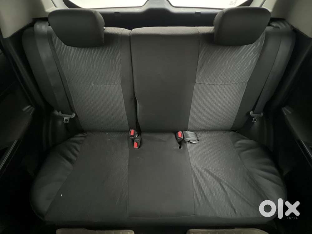 Maruti Suzuki Swift Vvt Vxi, 2016, Petrol