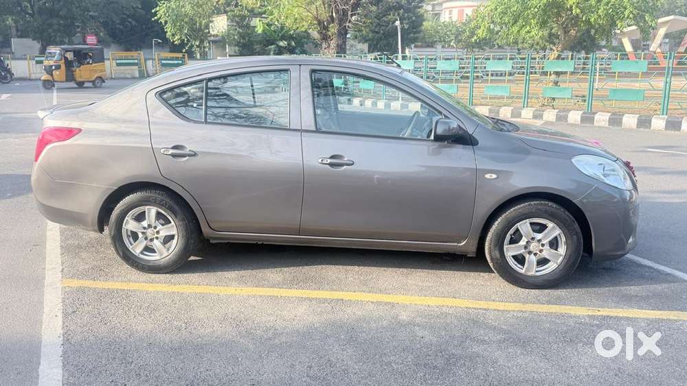 Nissan Sunny Petrol Automatic 2013