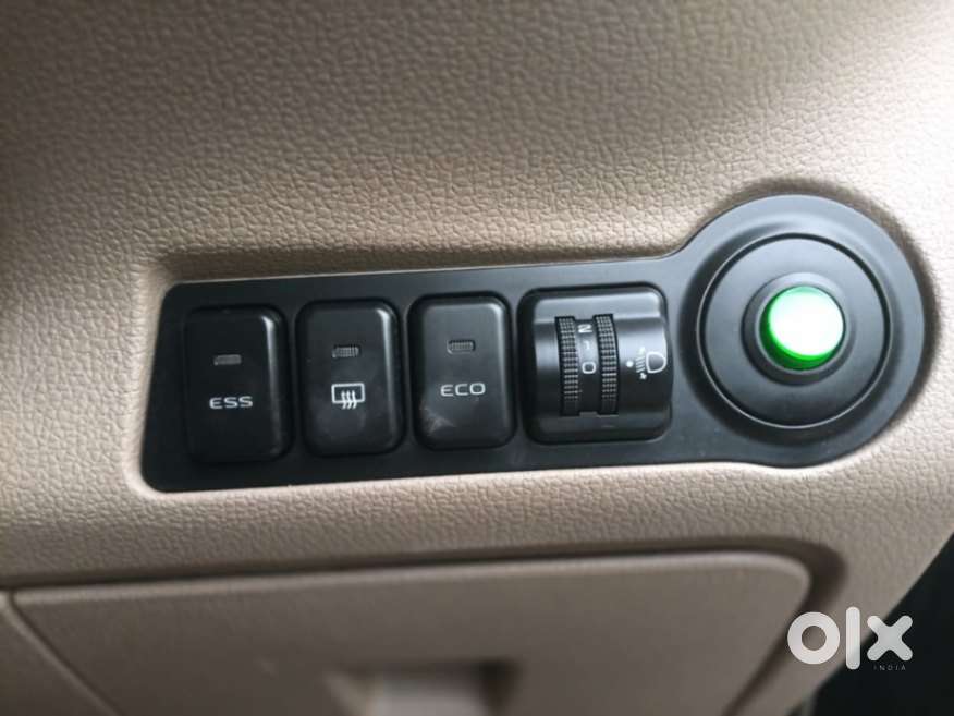 Mahindra Tuv 300 T6 Plus, 2018, Diesel