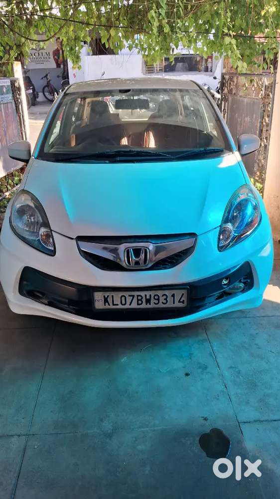 2013 Honda Brio V-ivtec, Petrol White, 103000km, Excellent Condition
