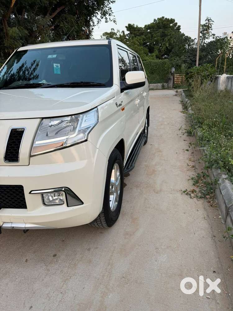 Mahindra Tuv 300 2018