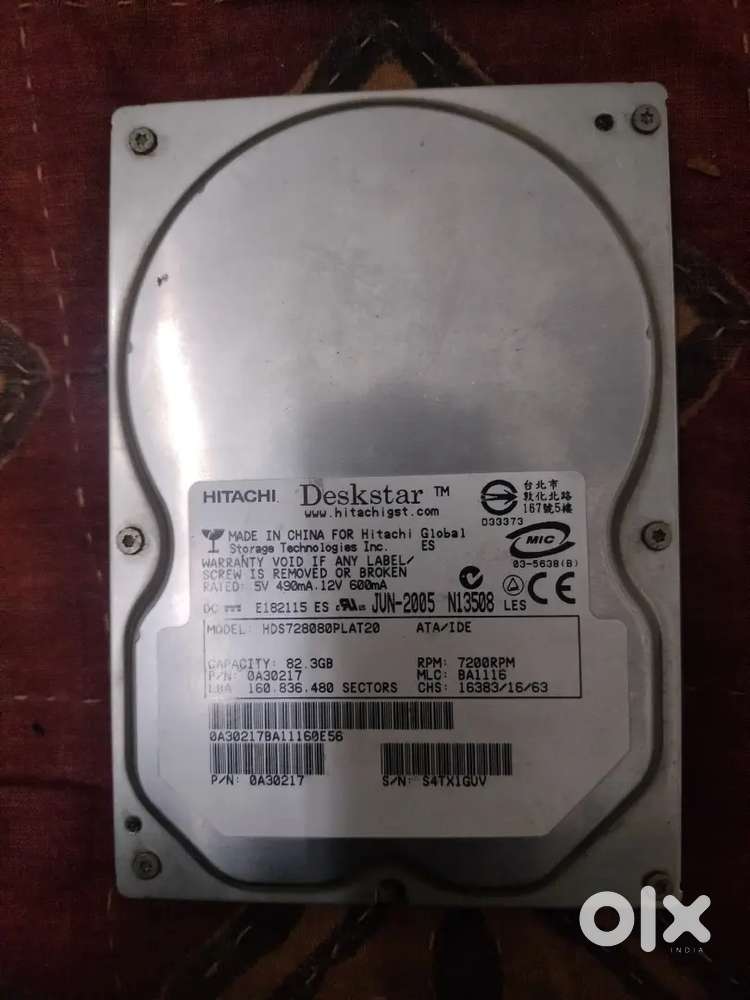 HITACHI AND BARRACUDA Hard disk