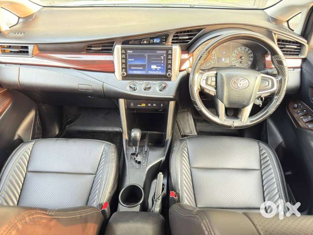 Toyota Innova Crysta 2.7 Gx Limited Edition At 8 Str, 2022, Petrol