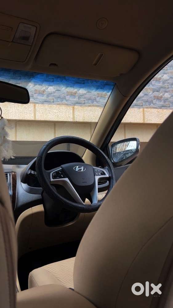 Hyundai Fluidic Verna 2014
